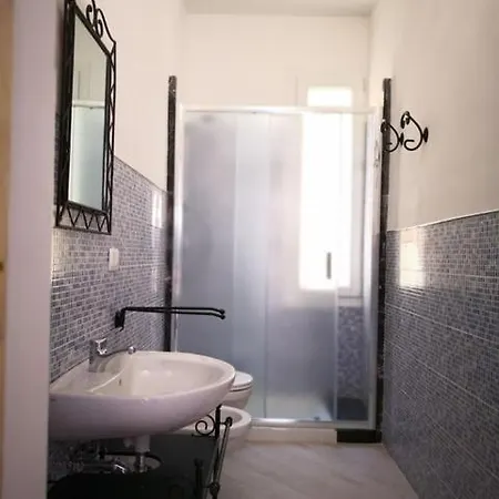 Isola Beddra Apartment *